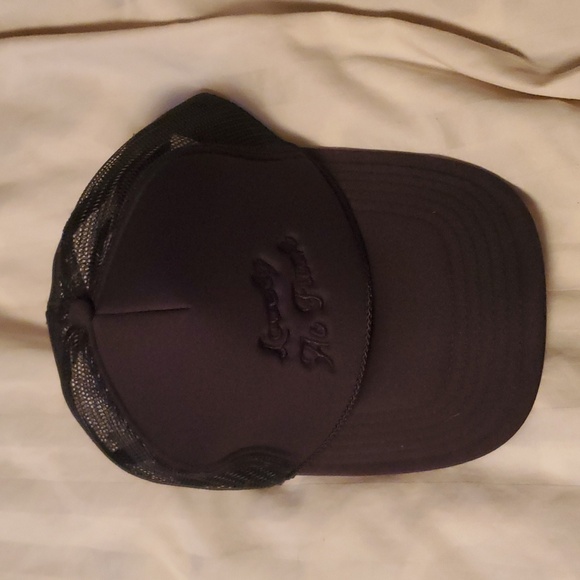 Trucker hat - Picture 2 of 3